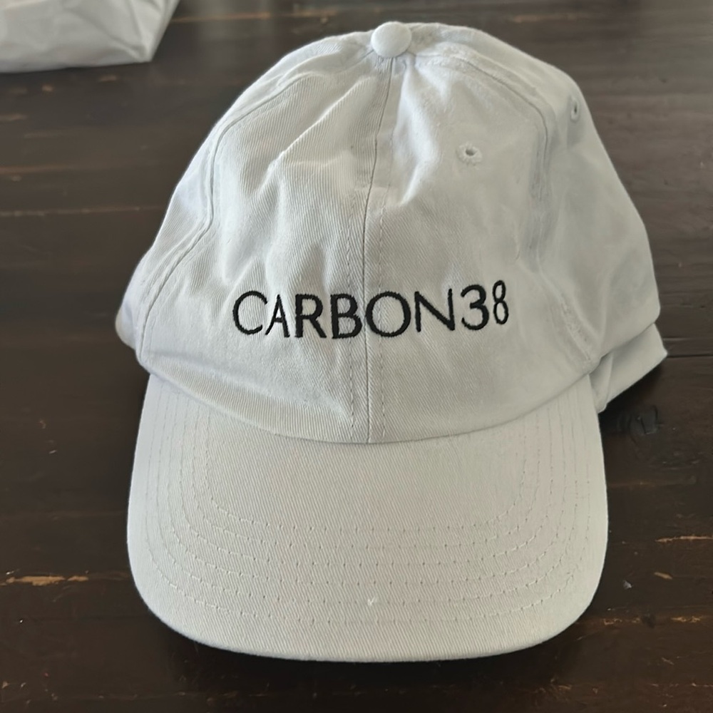 Carbon 38 Hat